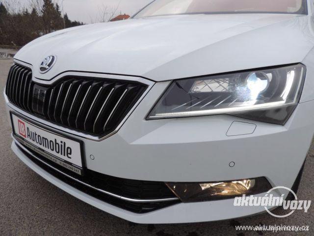 Škoda Superb 2.0, nafta, vyrobeno 2015, navigace, kůže - foto 45