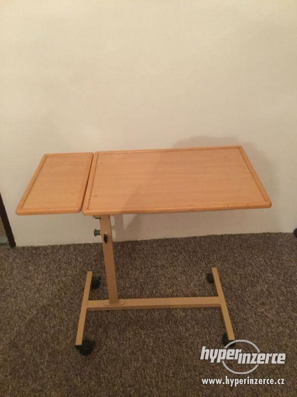 Jídelní stolek k lůžku - foto 1
