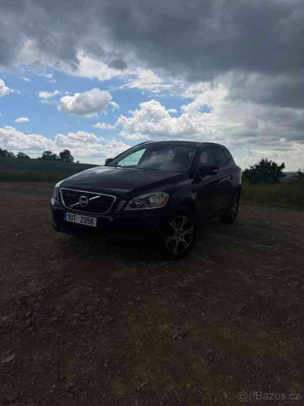 Volvo XC60 2,0 - foto 1