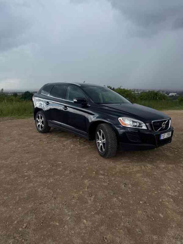 Volvo XC60 2,0 - foto 3