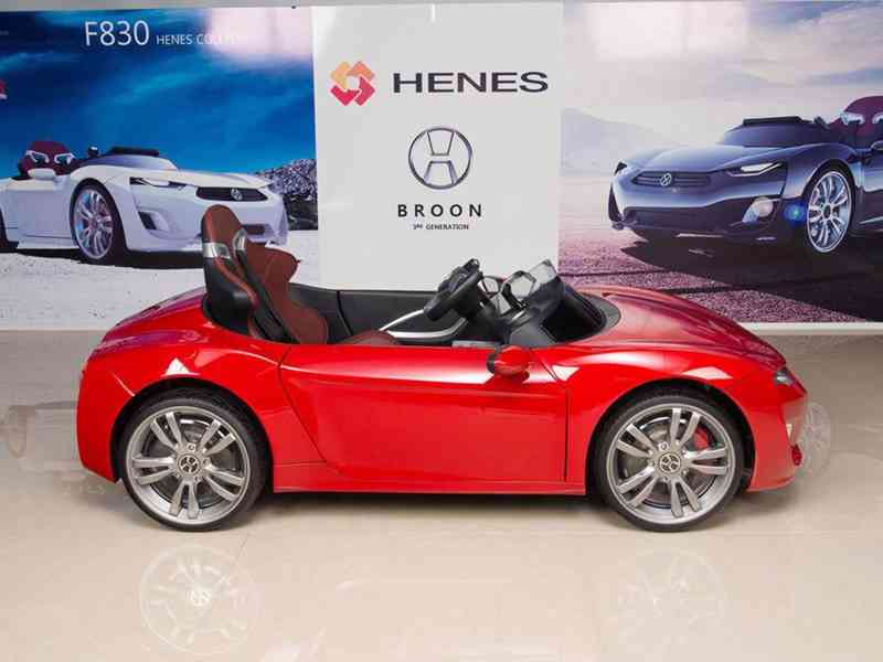 Henes Broon F830 Ride On Car with Tablet PC and Remote Contr - foto 3