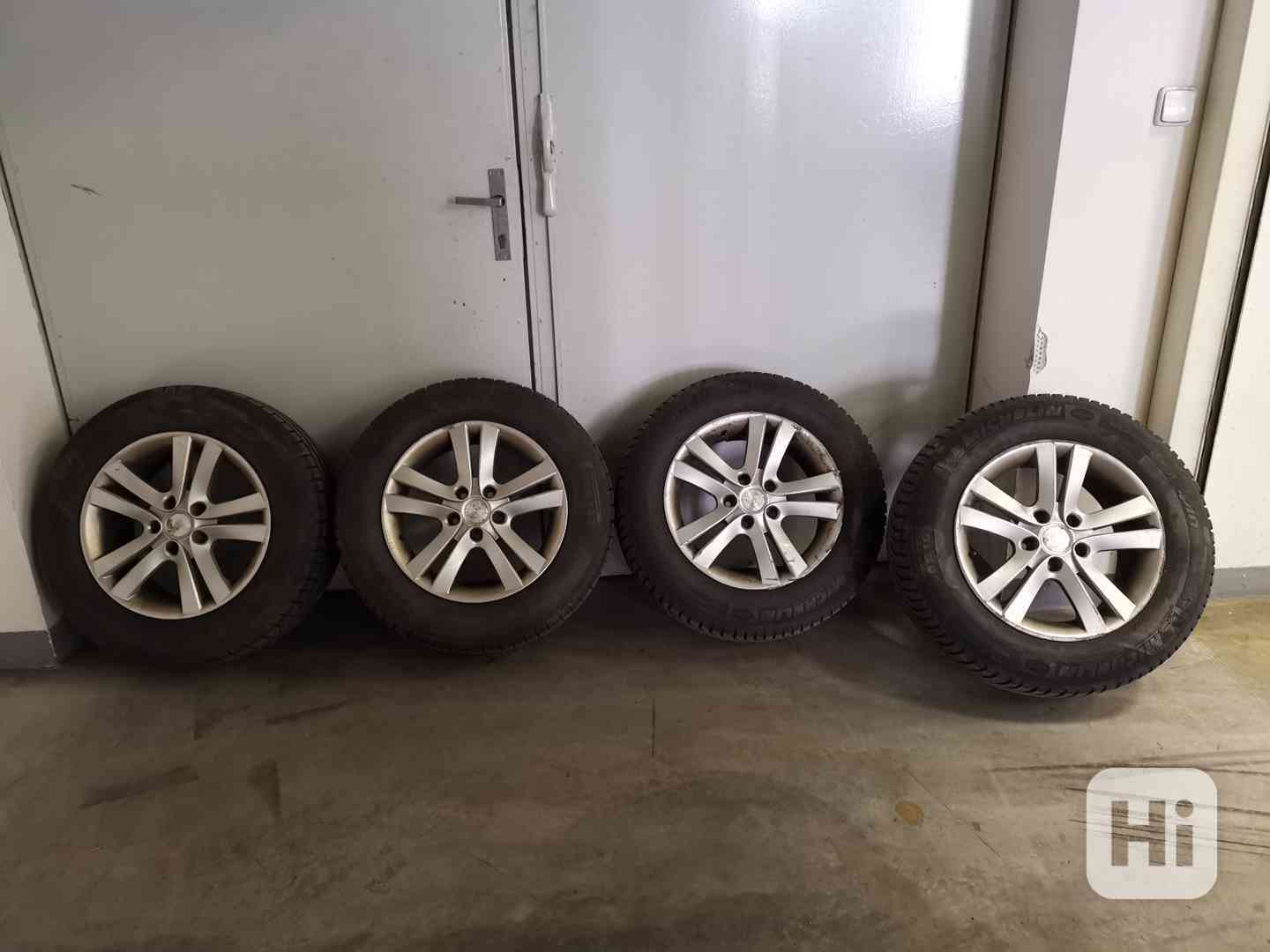 Alu kola Aluett 16" 7,5Jx16H2 ET35 5X112 +zimní 225 60 16 - foto 1
