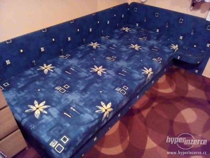 Čalouněná postel modrá - foto 1