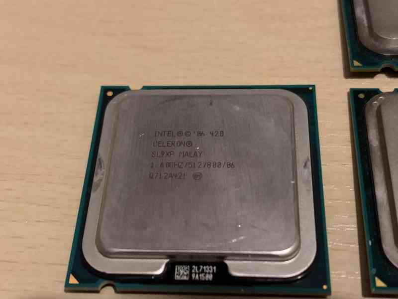 Staré CPU socket 775. Všechny - 200kč. - foto 3