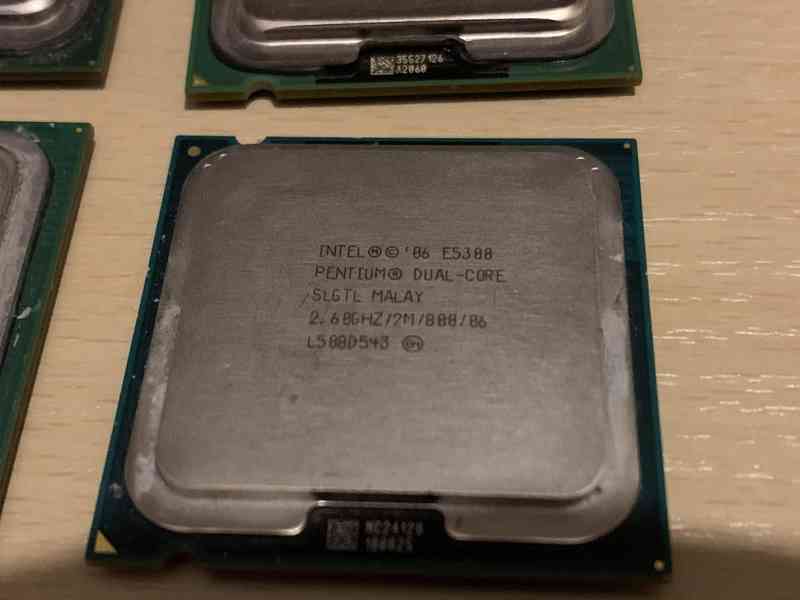 Staré CPU socket 775. Všechny - 200kč. - foto 6