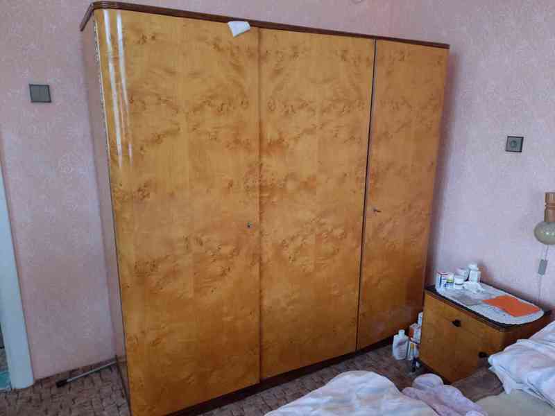 Ložnice z kořenového dřeva  - foto 3