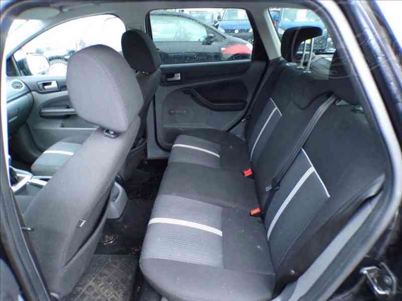 Ford Focus 1,6 16V NAVIGACE - foto 9