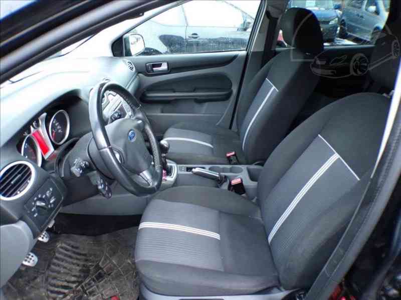 Ford Focus 1,6 16V NAVIGACE - foto 8