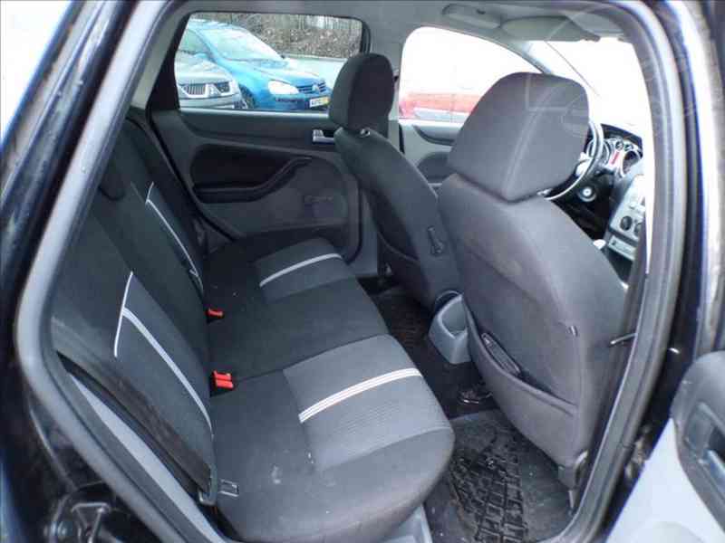 Ford Focus 1,6 16V NAVIGACE - foto 11