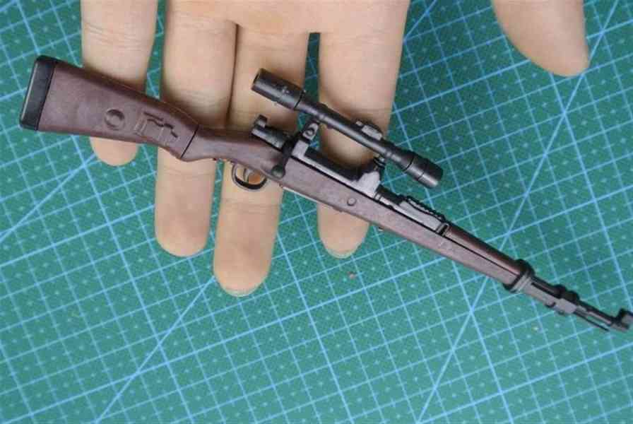 4D model nacvakávací stavebnice německé pušky Karabiner 98K