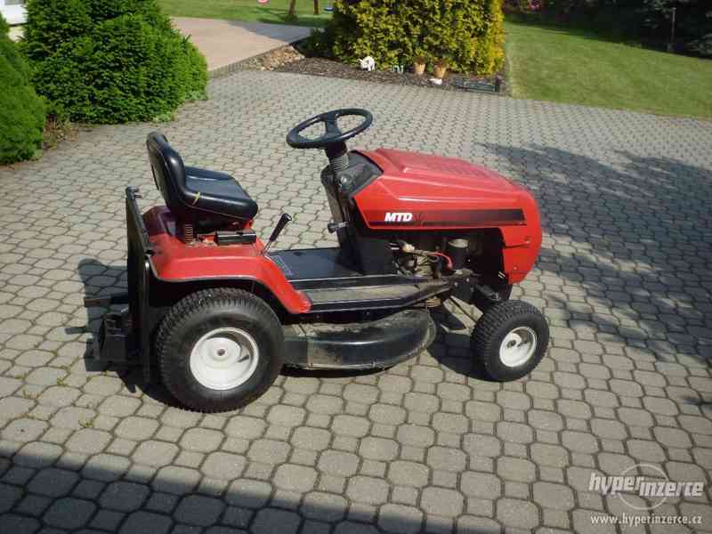 Zahradní traktor MTD 11,5 HP - foto 1