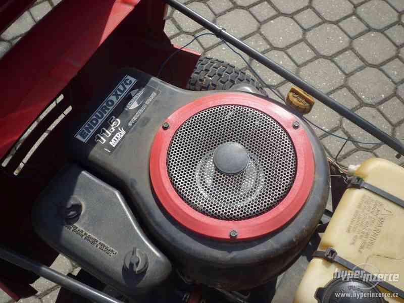 Zahradní traktor MTD 11,5 HP - foto 2