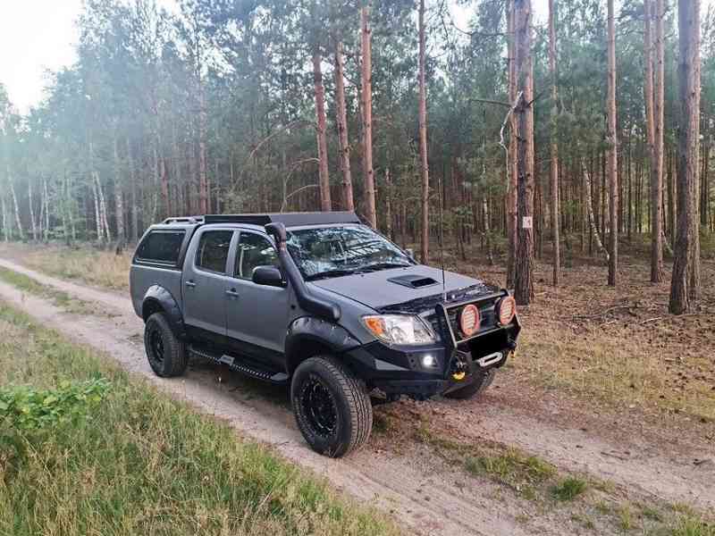 Toyota Hilux 2,5D4D Pickup Double Cab 88kw - foto 6