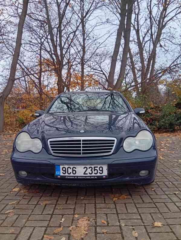 Mercedes-Benz C270 - foto 1