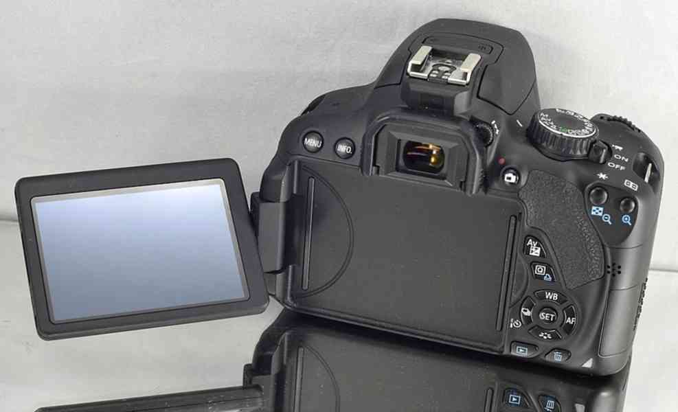 Canon EOS 650D *DIGIC5 18 MPix*Full HDV*22500 Exp. - foto 6