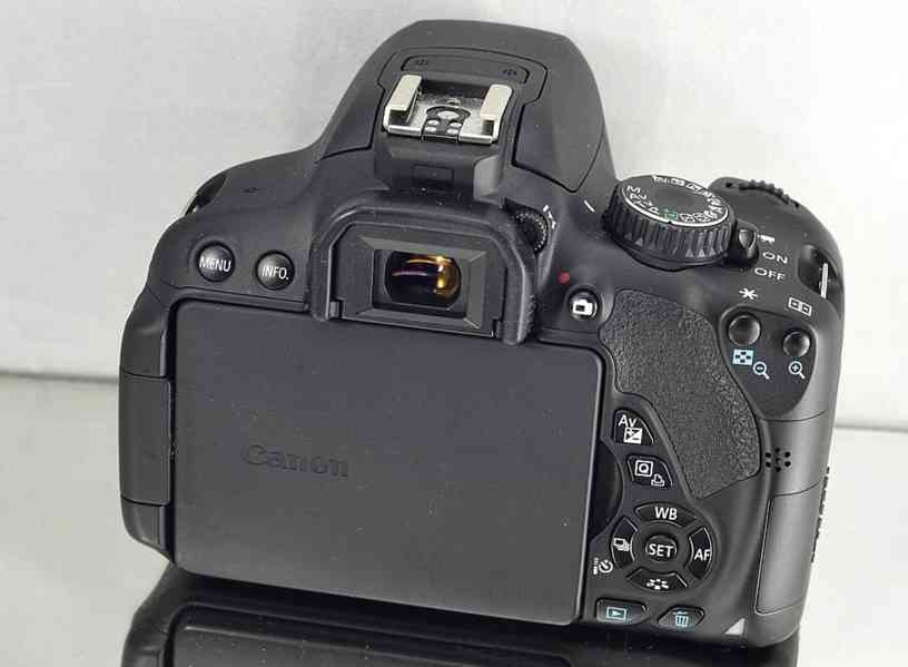 Canon EOS 650D *DIGIC5 18 MPix*Full HDV*22500 Exp. - foto 8