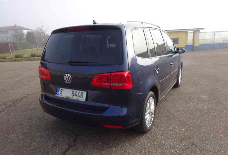 VW TOURAN 2.0 TDI r.v.2014 (103 kw) AUTOMAT - foto 4