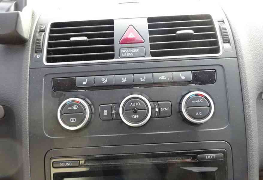 VW TOURAN 2.0 TDI r.v.2014 (103 kw) AUTOMAT - foto 11