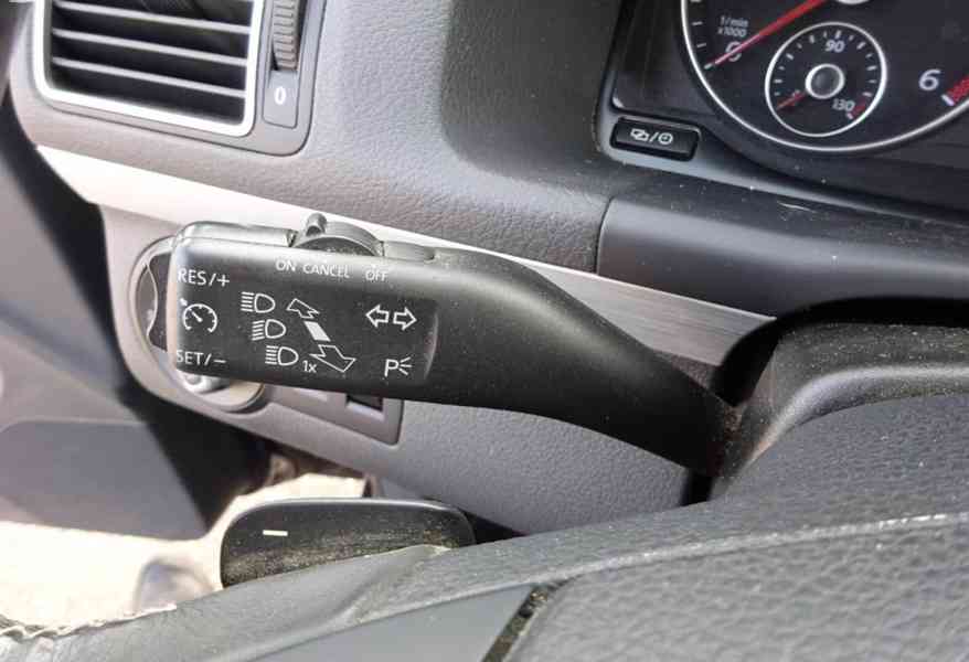 VW TOURAN 2.0 TDI r.v.2014 (103 kw) AUTOMAT - foto 9