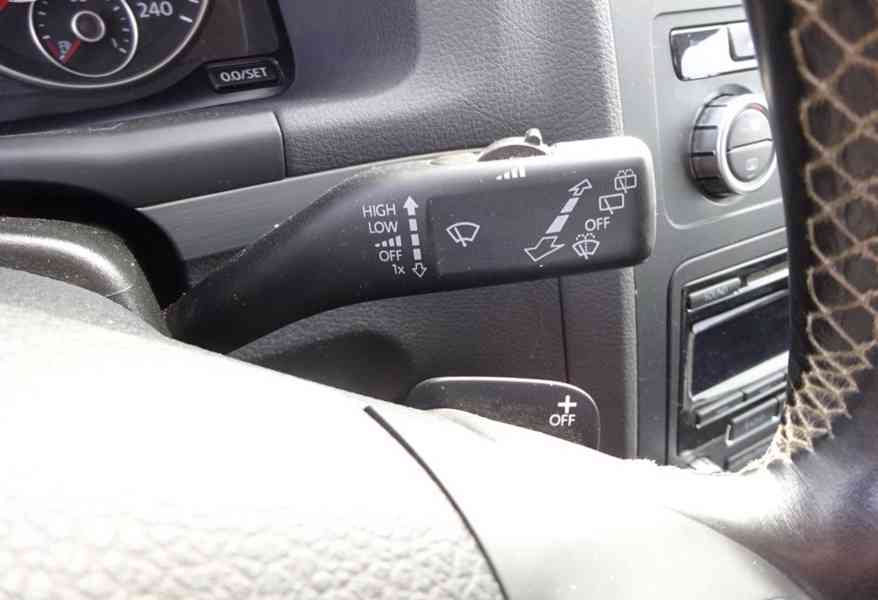 VW TOURAN 2.0 TDI r.v.2014 (103 kw) AUTOMAT - foto 10