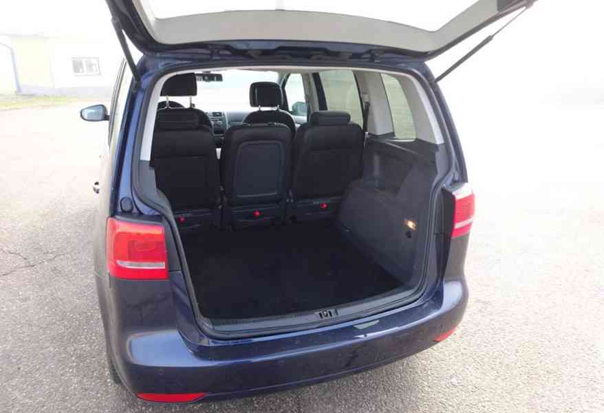 VW TOURAN 2.0 TDI r.v.2014 (103 kw) AUTOMAT - foto 17