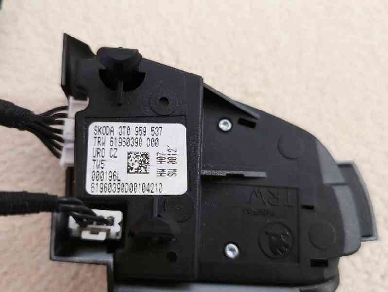 NOVÝ Škoda Octavia II multifunkční volant - foto 13