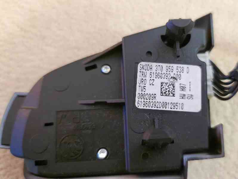 NOVÝ Škoda Octavia II multifunkční volant - foto 12