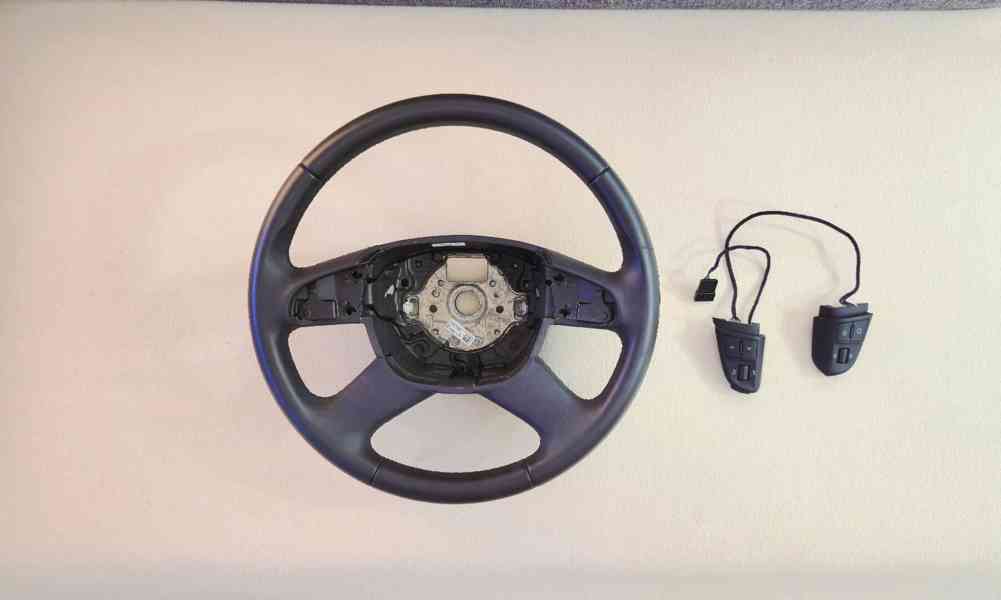 NOVÝ Škoda Octavia II multifunkční volant - foto 1