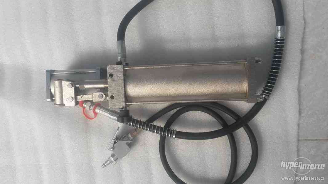 Hydraulická pumpa 30T - foto 1