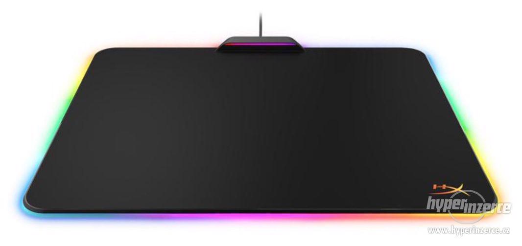 HyperX FURY Ultra RGB Gaming podložka pod myš 36 x 30 cm - foto 4