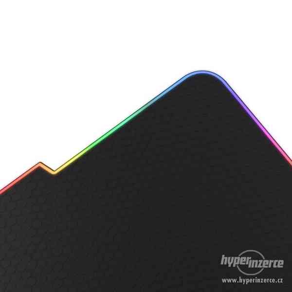 HyperX FURY Ultra RGB Gaming podložka pod myš 36 x 30 cm - foto 5