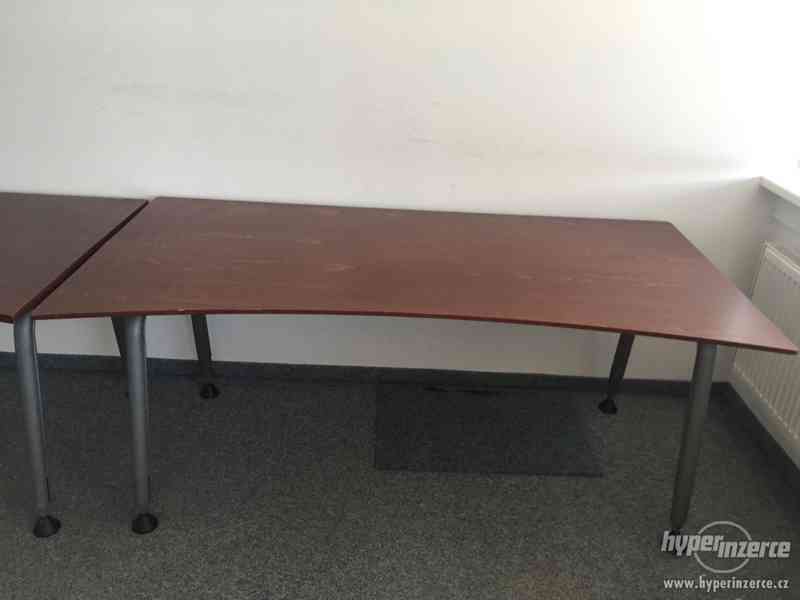 Kancelářské stoly s nastavitelnou výškou. - foto 1