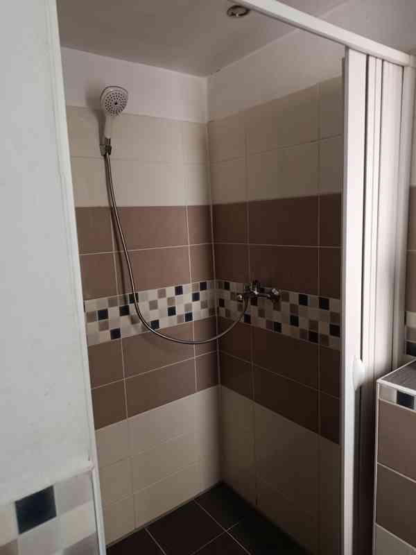 Prodej 1+1, Karlovy Vary, blízko centra - INVESTICE - foto 8