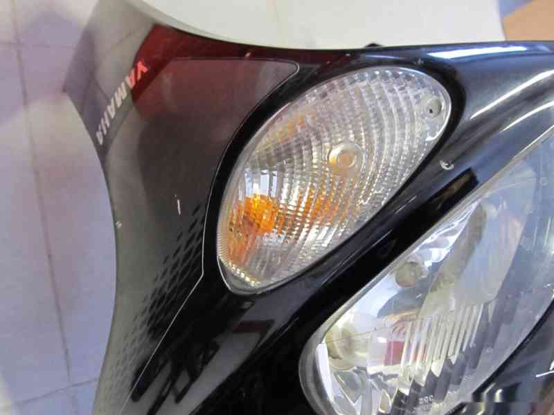 Přední kapota Yamaha T-MAX (2004) - foto 10
