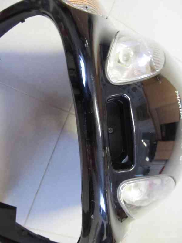 Přední kapota Yamaha T-MAX (2004) - foto 5