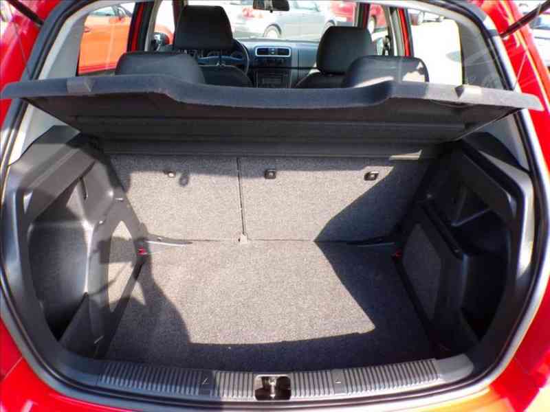 Škoda Fabia 1,6 16V AUTOMAT - foto 10