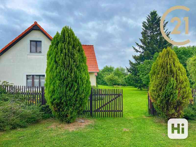 Krásný a stylový rodinný dům s úžasným pozemkem 3 618m2 na venkově v přírodě - foto 17