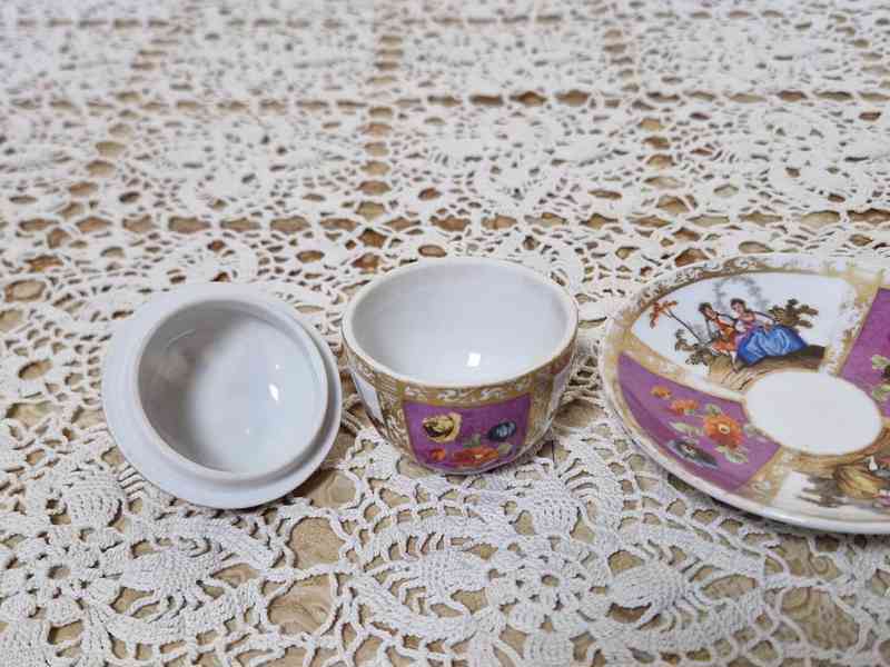 Malovaný porcelánový Hrnek s poklopem Šapo Značeno Míšeň - foto 8
