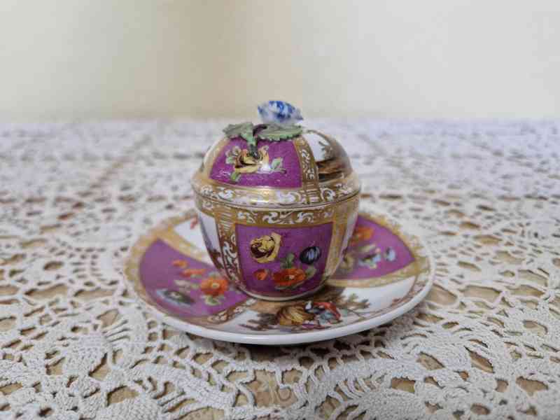 Malovaný porcelánový Hrnek s poklopem Šapo Značeno Míšeň - foto 5
