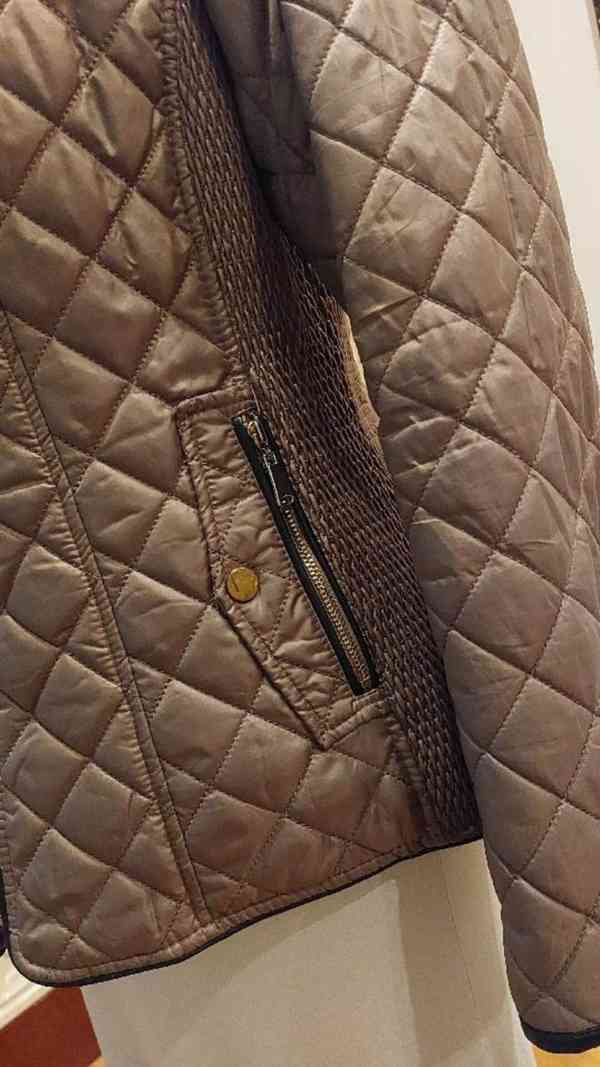 Dámská prošívaná štepovaná bunda - foto 5