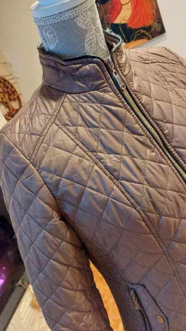 Dámská prošívaná štepovaná bunda - foto 4