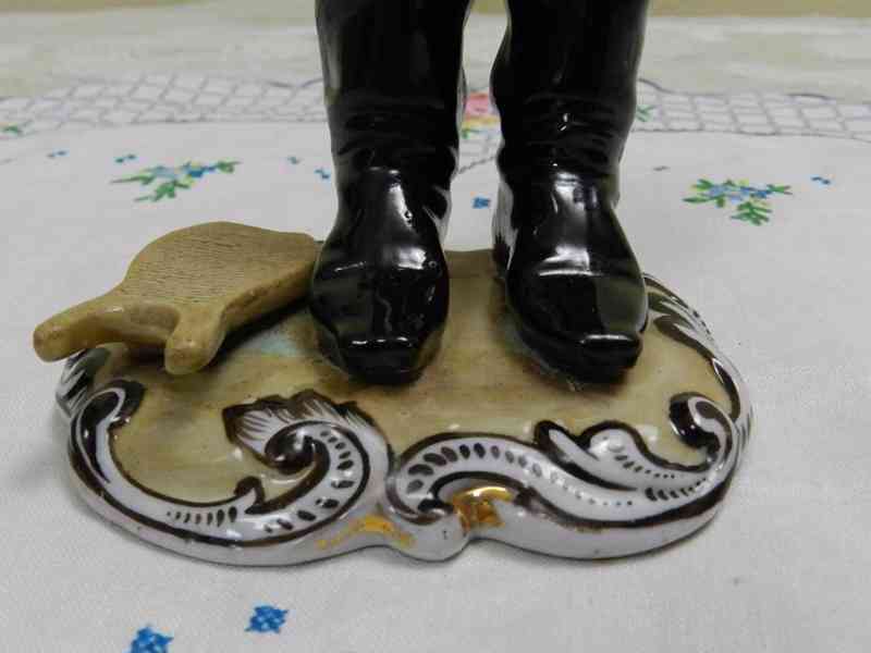 Figurální porcelánové Škrtátko Boty Čechy 19st.  - foto 2