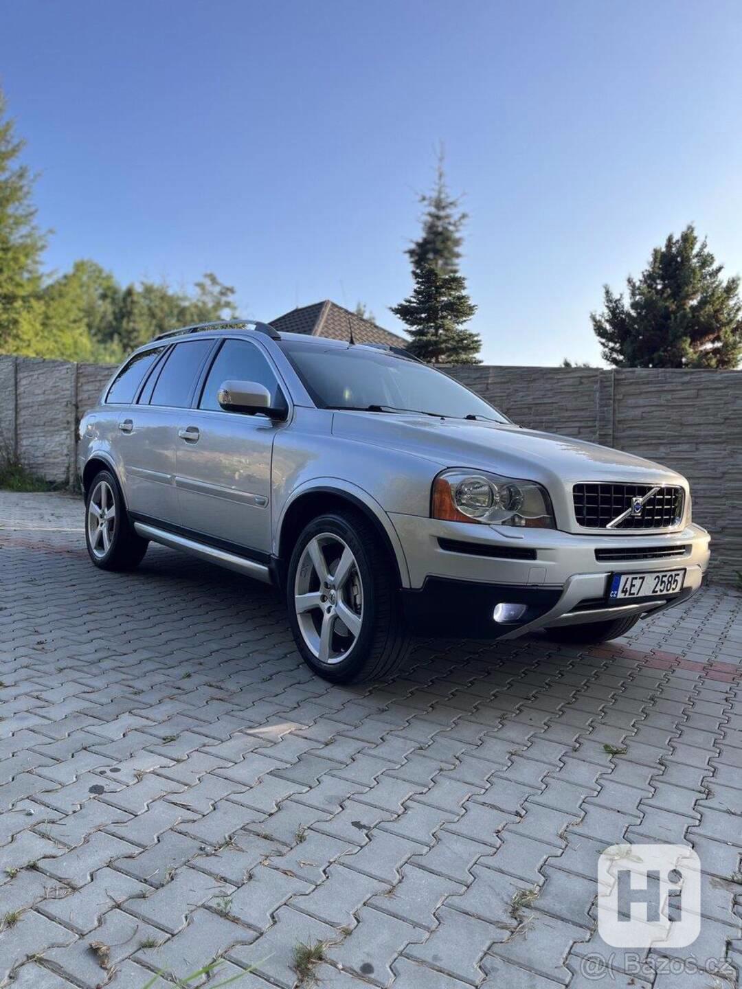 Volvo XC90 Volvo XC90 - foto 1