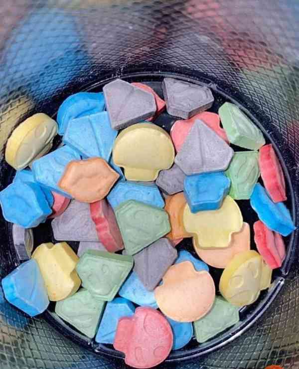 KOUPIT NEMBUTAL, KODIEN SYRUP,EXTÁZE(XTC),AMFETAMIN A DALSI - foto 2