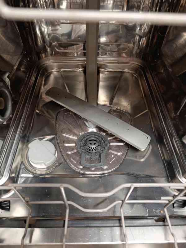 Myčka ELECTROLUX EnergySaver - nefůnkční na díly nebo opravu - foto 6