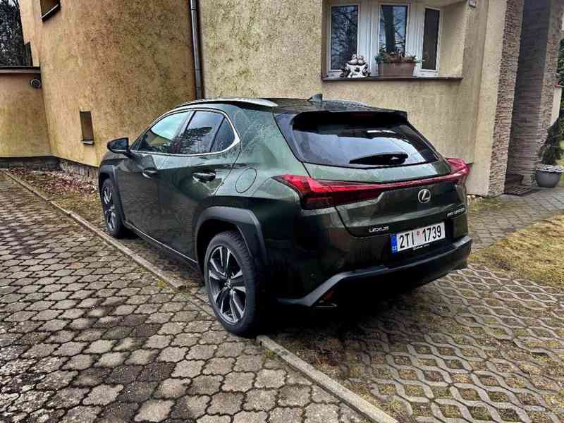 Lexus UX 250h 5/2023 /4x4/ možný odpočet DPH - foto 11