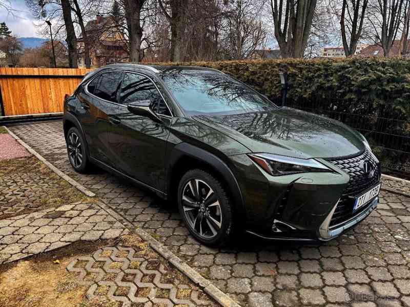 Lexus UX 250h 5/2023 /4x4/ možný odpočet DPH - foto 4