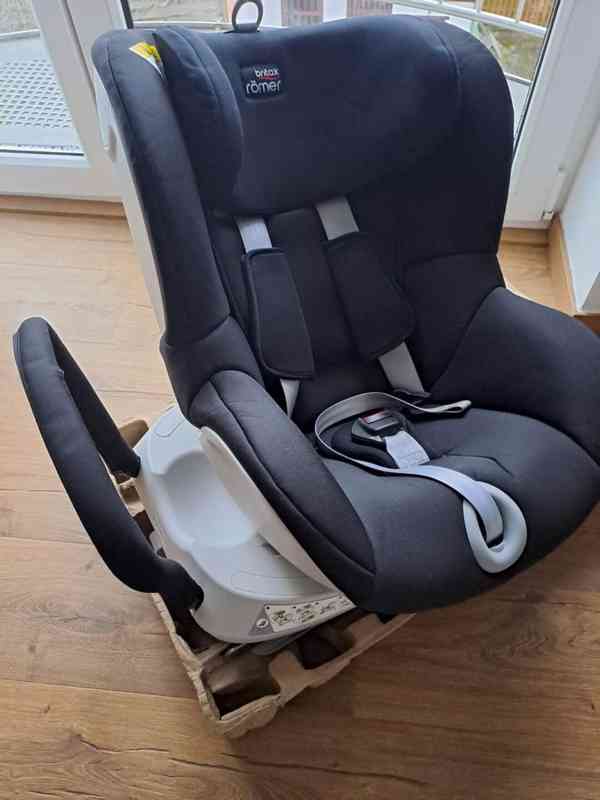 Autosedačka Britax Römer DUALFIX 0-18kg Cosmos Black - foto 6