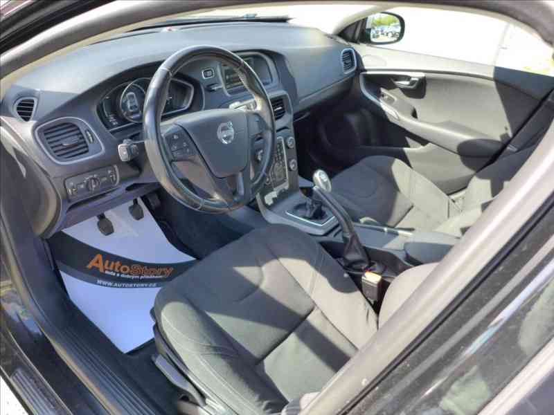 Volvo V40 1,6 D2 KAMERA, PLNÝ SERVIS - foto 5