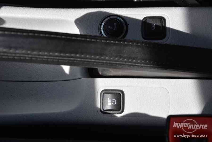 Škoda Roomster 1.6TDi 66kW SCOUT - foto 12